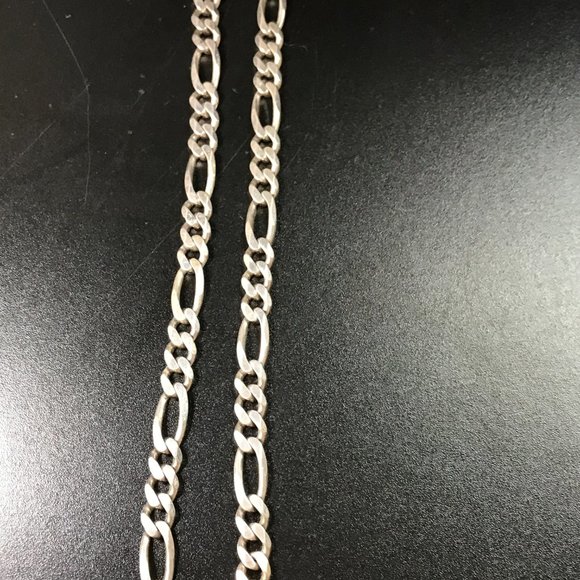 20 1/2 Inch 9.52 mm Sterling Silver Figaro Chain Necklace - Picture 4 of 6